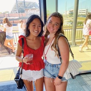 Meet your Posher, Isabel